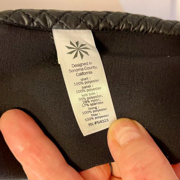 Athleta  Quilted Vest Black  Sleeveless Full  Front Zip - Picture 4 of 12